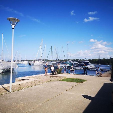 Lovely Apartment Near The Beach With A Sea View Poreč Rom bilde